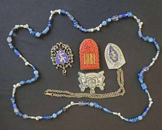 BO451Costume Jewelry, Heraldic military Theme