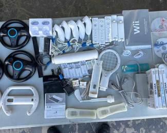 BO355VNintendo Wii With Lots Of Accessories