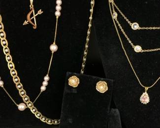 CT236Feminine Costume Jewelry