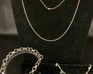 CT240VClassic Silver Jewelry
