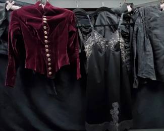 BO353Victorian 1800s Style Vintage Clothing