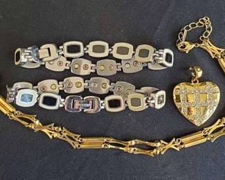 BO449Magnetic Jewelry