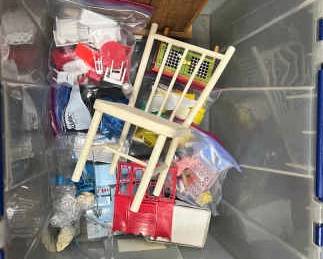 BO418Dollhouse Furniture Mystery Lot