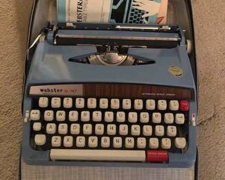 Vintage portable Webster typwriter with case