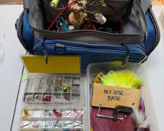 202 FlyTyingTravelBagThreadShanksHooksSwivels