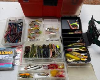 205 BerkleyTackleBeltBoxLoadsofWormBaitSpinnersSpoons