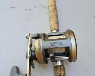 125 QuantumIRONIR320BaitcastingReelCustom7ftFiberglassRod