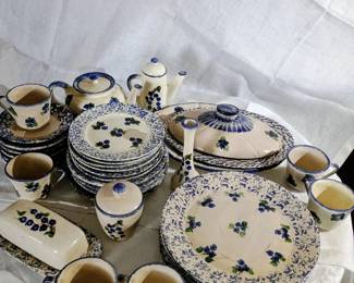Blueberry dish set for 6