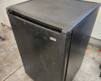 Kenmore Compact Refrigerator