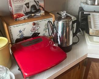 Coffee pot and George Foreman. $5 each