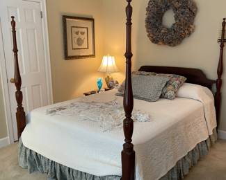 Federal mahogany queen size four poster bed