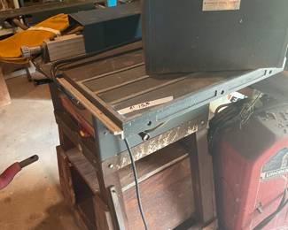 Craftsman table saw and circular saw saw