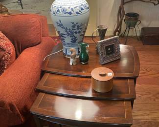 Banded inlaid mahogany Pembroke nesting tables with oriental lamp