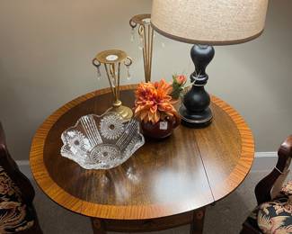 Mahogany inlaid and banded Pembroke drop leaf table