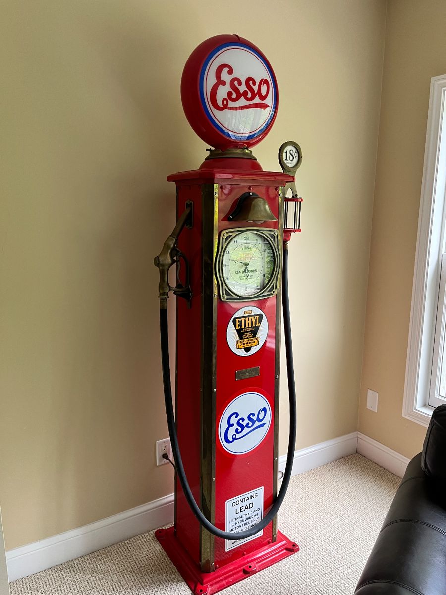 Esso Petroleum Decor Pump, great show piece!