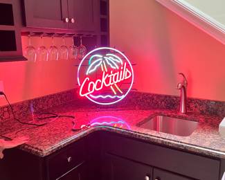 Lighted Neon Cocktails Sign