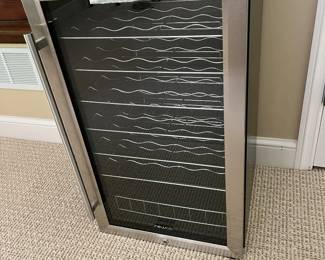 Wine Chiller / Cooler