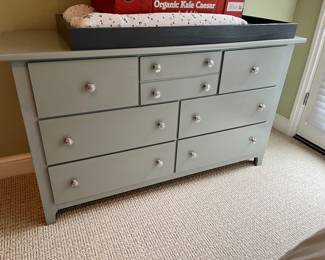 Chest of drawers