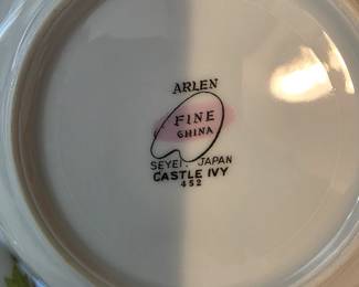 Arlen fine china, seyei Japan, castle Ivy. 452.