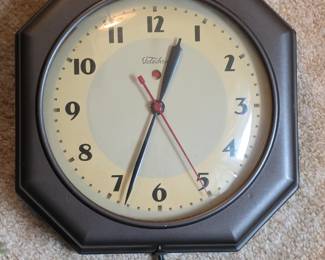 Vtg 1930s Telechron Electric Wall Clock 1F308 Metal 8 Sided Octagonal - Working!  Excellent condition! "Mayors office Canton Ohio 1949" written on the back.
