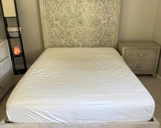 27 WhitewashedQueenBedwOrnateFloralCarvedHeadboard