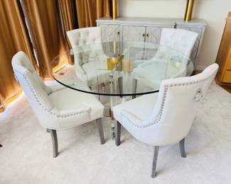 58 GlassRoundDiningTablew4WhiteTuftedVinylChairs