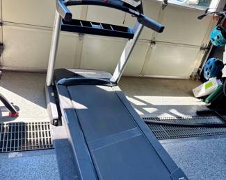 51 PROFORMPRO2000HomeGymTreadmill