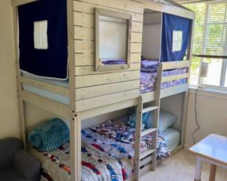77 RusticKidsPlayhouseBunkBedw2MattressesLadderAccess