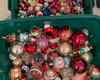 Hundreds? Vintage 1950/60's Christmas Ornaments