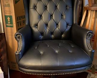 Like new office chair