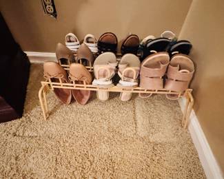 Women's Shoes, Most Size 6