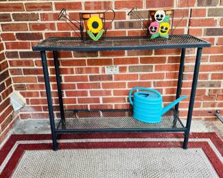 Metal Outdoor Table, Planting Accessories