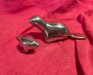 Handcrafted beavers