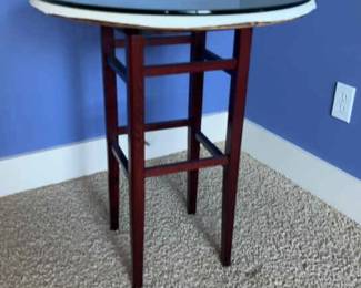 Glass Top Pedestal Side Table With Tablecloths