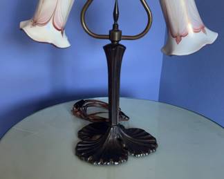 Vintage Bronze Lilly Lamp