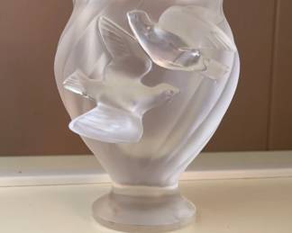 La Lalique Vase With Birds
