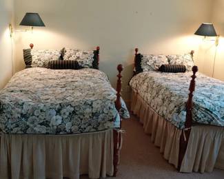 Two Vintage Twin Beds, Bedding And Lamps