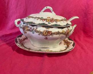 Strattforshire Tvol Serving Set See Description