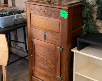Antique ICE BOX! Would be a great addition to your decor!