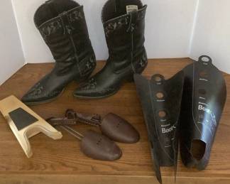 Womens Boots by Durango Size 8.5