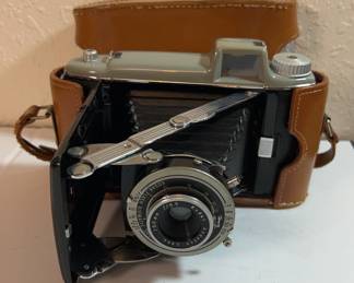 Kodak Tourist, Brownie Holiday Flash DC120 Zoom Camera