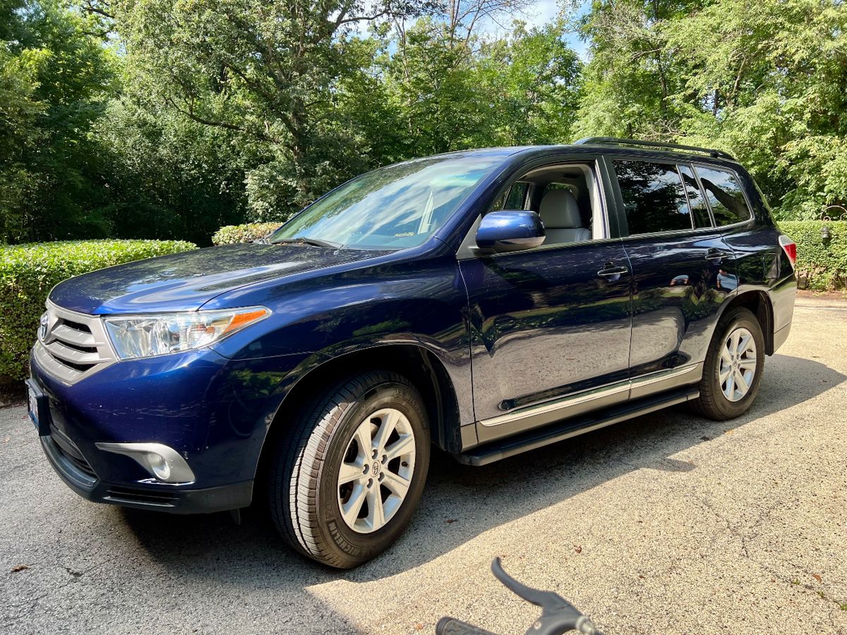2013 Toyota Highlander - SE-V6 4WD SUV - 90,338 miles - Very Clean &  low miles - VIN # 5TDBK3EH1DS182314