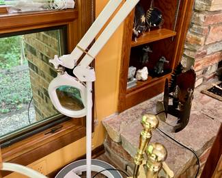 Hammacher Schlemmer floor standing magnifier 