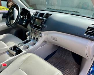 2013 Toyota Highlander - SE-V6 4WD SUV - 90,338 miles - Very Clean &  low miles - VIN # 5TDBK3EH1DS182314