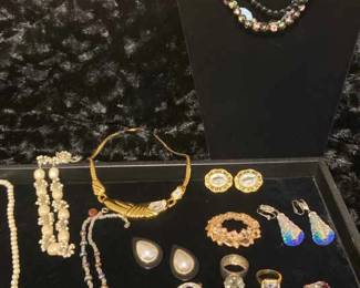 Sparkles Jewelry