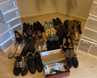 Womens Name Brand Shoes And Storage Bins
