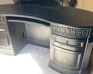 Fancy Management Desk