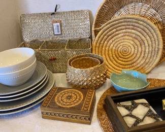 Decor In Naturals