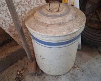 A really old crock, #6.  WITH A LID!  :-)