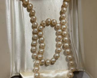 Faux Pearl Necklace